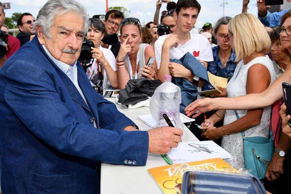 Pepe Mujica estrella en el Festival Internacional de Cine de Venecia