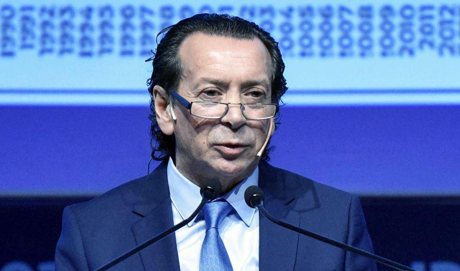 Susto Cayoacute el ascensor que trasladaba a Dante Sica