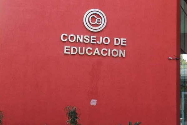 Convocan a docentes a registrarse para la cobertura de cargos en el Nivel Secundario 