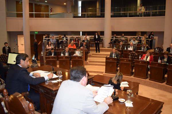 Legisladores provinciales debatieron y aprobaron varios despachos de comisioacuten 