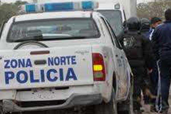 Amanecer violento por destrozos y dos familias enfrentadas a palizas y a cuchillos