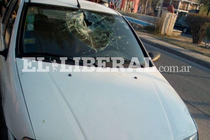El automóvil de la damnificada fue dañado por su ex pareja