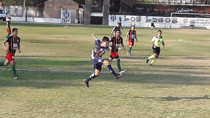 Sarmiento vencioacute a Independiente de Beltraacuten 2 a 1