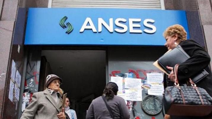 A partir de octubre varios jubilados perderaacuten el plan de reparacioacuten histoacuterica