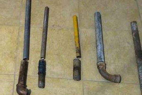 Cayeron presos tres adolescentes con tumberas y machetes