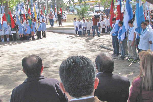 Friacuteas rinde homenaje hoy a Domingo F Sarmiento