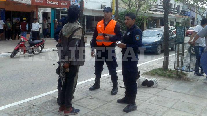 Lo sorprendieron cuando intentaba robar la bateriacutea de una camioneta