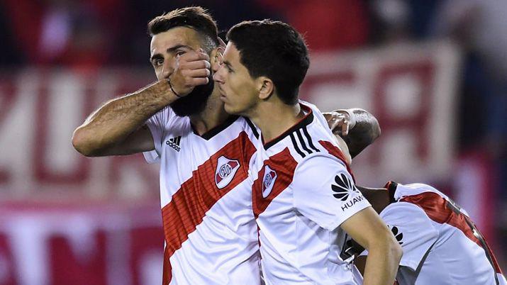River vencioacute a Platense con dos goles de penal