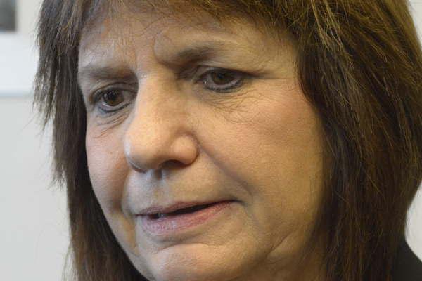 Evaluacutean llamadas por el caso Laacutezaro Baacuteez