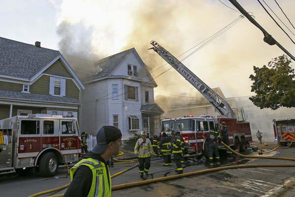 Explosiones de gas causaron paacutenico en varias localidades de Massachusetts