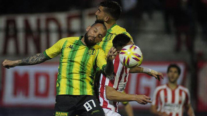 Aldosivi le ganoacute a Estudiantes por 2 a 0