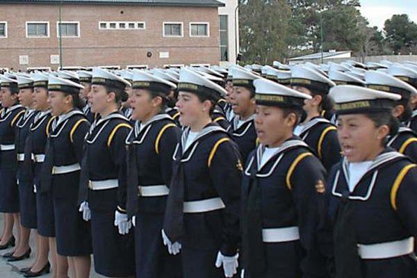 Personal de la Armada Argentina recepcionaraacute formularios a aspirantes