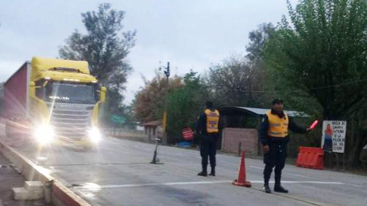 Cerca de 300 vehiacuteculos fueron retenidos en controles