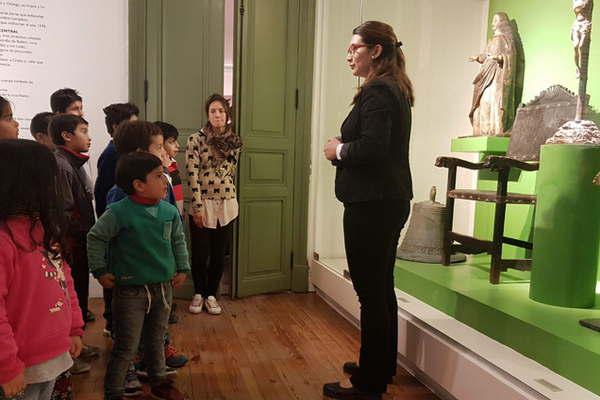 Hoy uacuteltimo encuentro del taller infantil Iconos de mi Santiago
