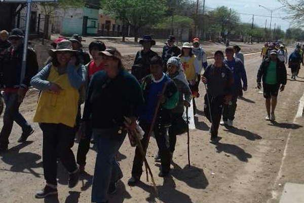 Miles de fieles peregrinan desde distintos puntos de la provincia hacia el Sentildeor de Mailiacuten