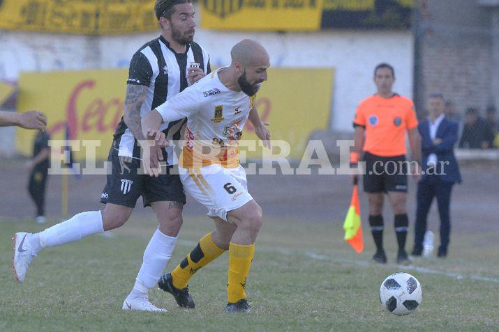 Mitre se mide ante Villa Dlmine con la intención de sumar los tres puntos para mantenerse como líder 