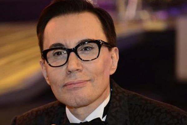 Marcelo Polino extrantildea a una compantildeera  