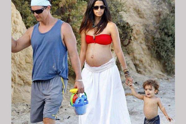 Matthew McConaughey es el heacuteroe de su hijo- lo salvoacute de un animal salvaje