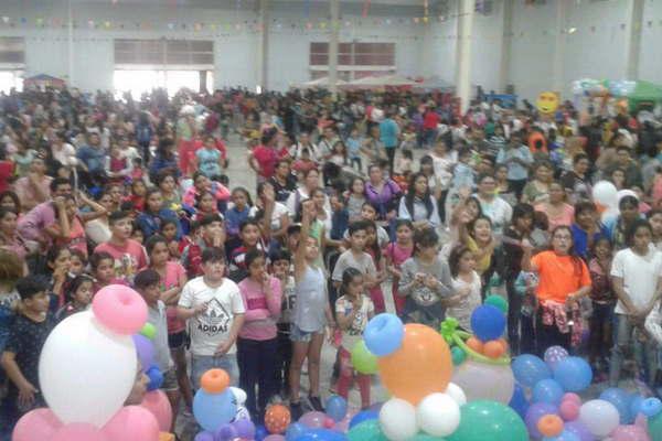 La fiesta Color Kids convocoacute a miles de nintildeos de toda la provincia
