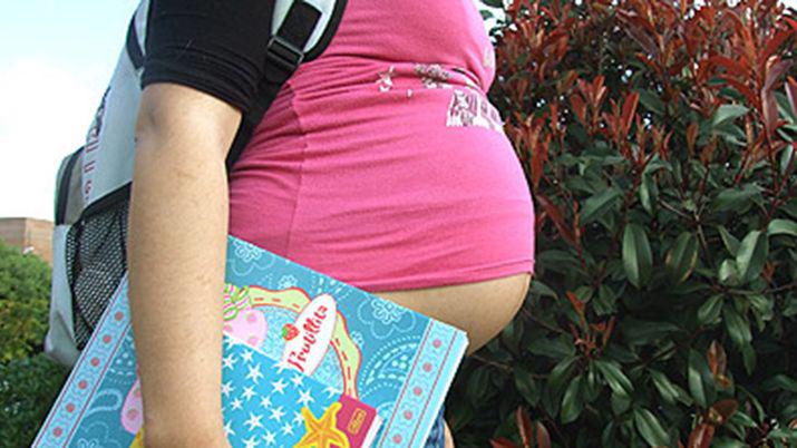 Una menor daraacute a luz a un bebeacute fruto de una violacioacuten que habriacutea sufrido por parte de un primo