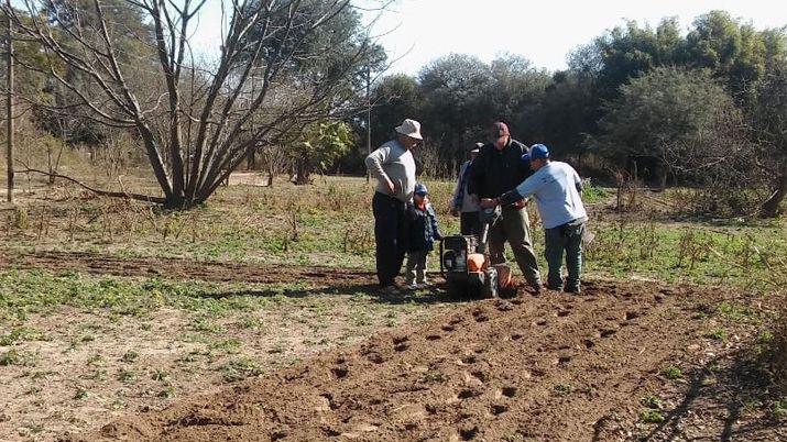 Entregarn semillas del Pro Huerta a promotores de Choya y Guasayn