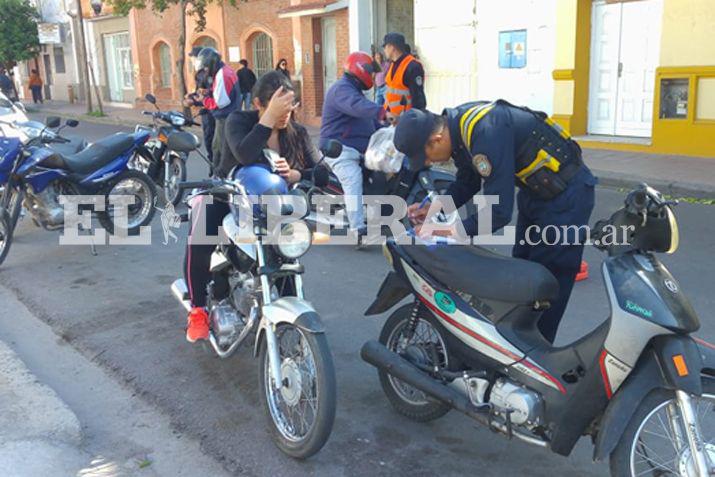 Los operativos viales de la Policía de la Provincia se realizan en Capital y en La Banda