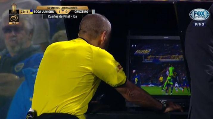 Cruzeiro va a la Conmebol por la absurda expulsioacuten de Dedeacute