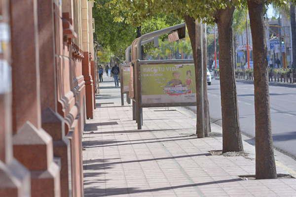El paro nacional del martes 25 se haraacute sentir con fuerza en Santiago por la falta de transporte