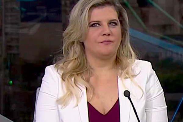 Los periodistas que quieren llevarse a su casa al gaucho argentino