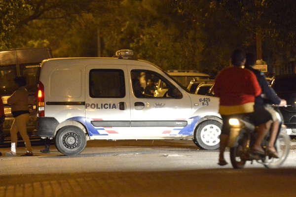 Encuentran a un hombre sin vida con el rostro ensangrentado