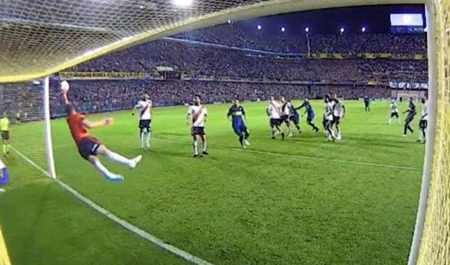 VIDEO  Armani y su gran atajada sobre el final