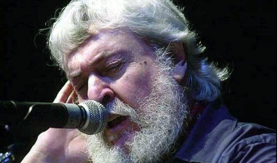 A los 80 antildeos fallecioacute el muacutesico Alfredo Aacutebalos