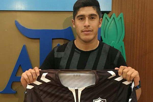 Ramiro Caacuteseres reemplaza a Curuchet en Platense