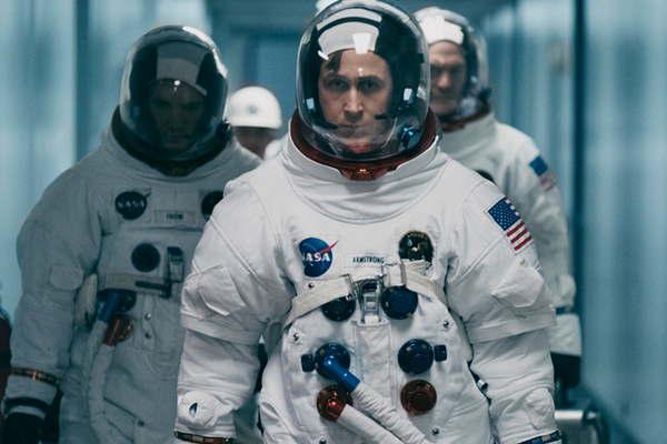 Gosling fue a la luna como Armstrong  