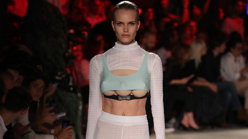 Modelos con tres senos desfilan en la Semana de la Moda de Milaacuten