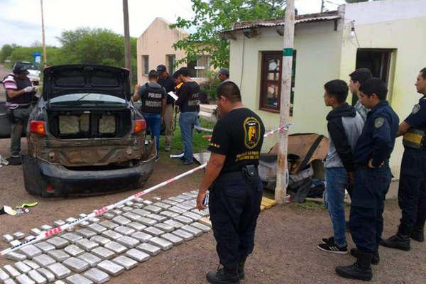 Video- cae banda de misioneros y paraguayos con 87 kg de droga enviada a Los Monos