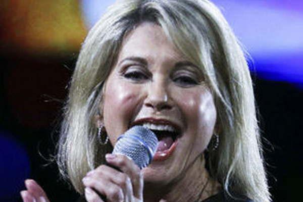 Olivia Newton John festeja sus 70 antildeos
