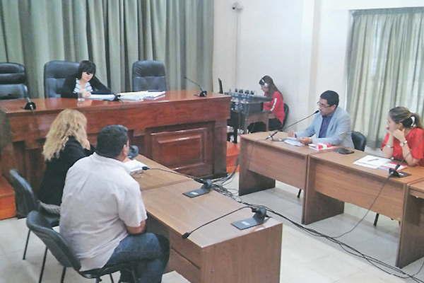 Prisioacuten preventiva para sujeto que abusoacute sexualmente  de sobrinas y de una menor a la que le habiacutea dado asilo 