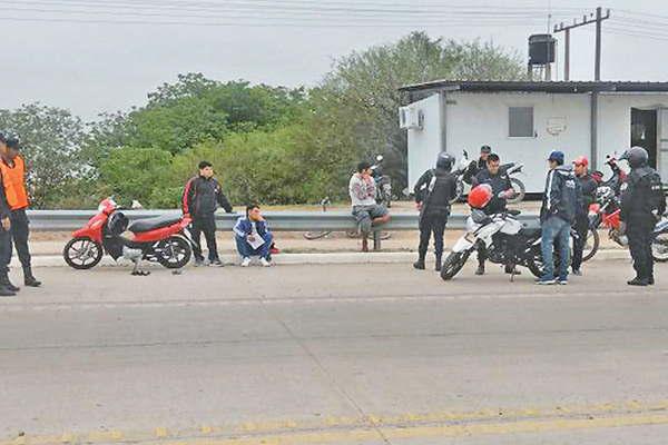 Los sorprenden cuando saliacutean de comprar droga en el barrio La Isla