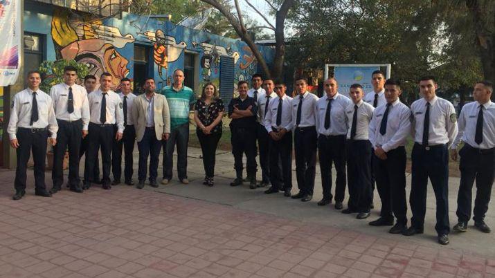 Cadetes de policiacutea participaron de la oferta acadeacutemica de la UCSE