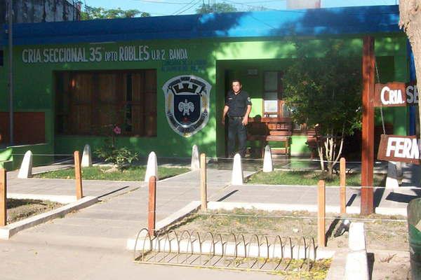 Gendarme intentoacute abusar de su cuntildeada esposa de un policiacutea mientras dormiacutea 