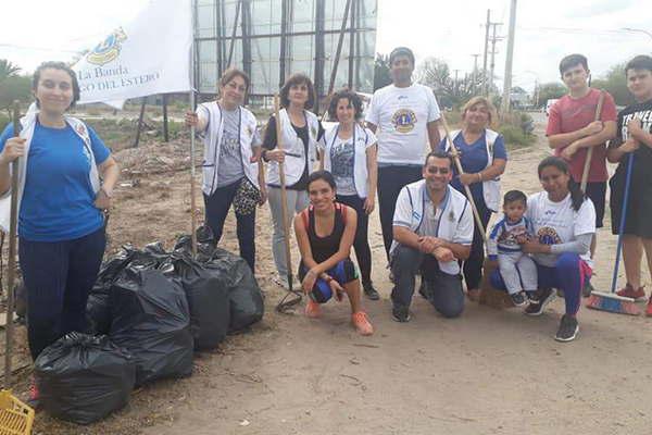 El Club de Leones de La Banda  y el Club Leo Shunko participaron  de Argentina limpia 2018