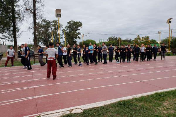 Reentrenamiento policial- cuando los efectivos vuelven a transpirar en un campo de instruccioacuten