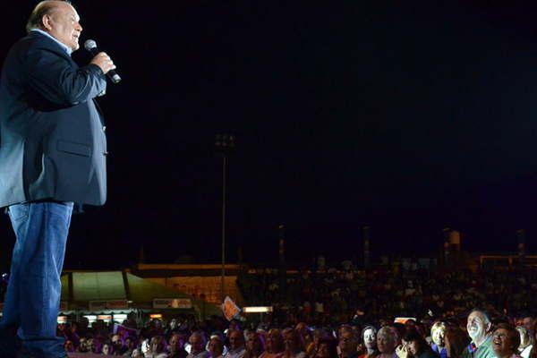 Los productores de la miniserie de Luis Miguel realizaraacuten ahora la de Leo Dan