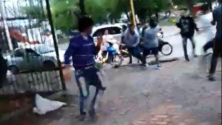 Violenta pelea entre joacutevenes en Antildeatuya