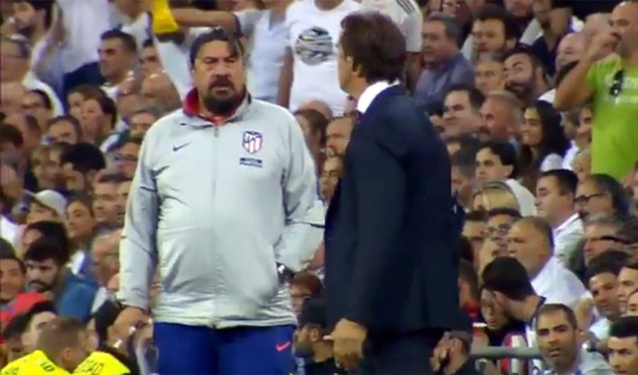 VIDEO  El Mono Burgos fulminoacute con la mirada a Lopetegui