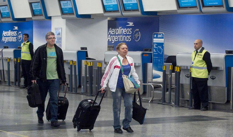 Sin sistema- suspenden la salida de vuelos desde Aeroparque