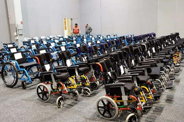 La ONG Cilsa Por la inclusioacuten entregoacute elementos ortopeacutedicos en la provincia