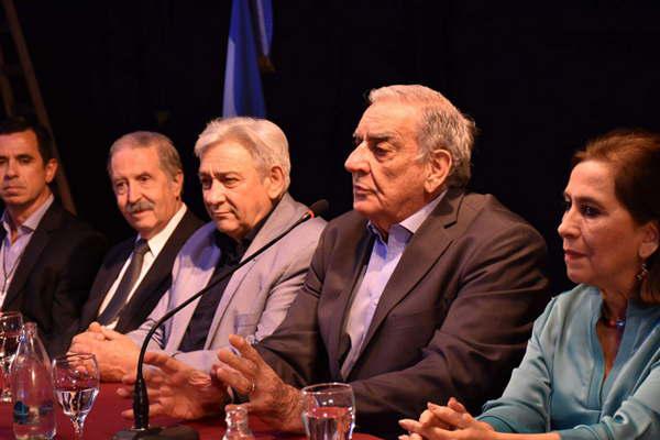 Realizaron la apertura de las XXIII Jornadas Bioquiacutemicas del NOA