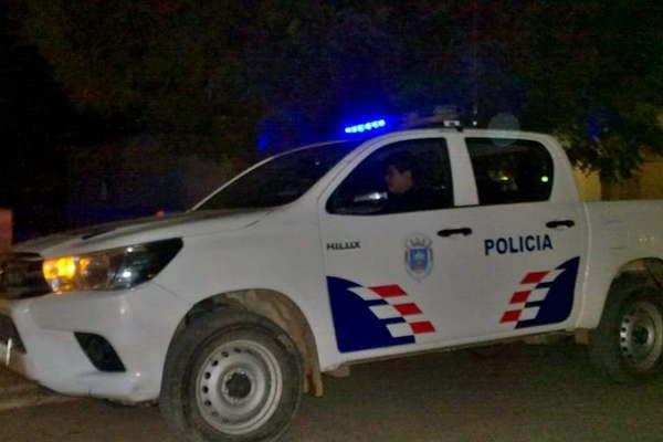 Hirioacute con un cuchillo a su ex y al huir protagonizoacute un choque